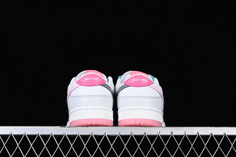 All categories Nk SB Dunk series Nk SB Dunk Low low-top sneakers F version Nk SB Dunk Low "520" Valentine's Day limited SB low-top sports and leisure sneakers FN3451-161